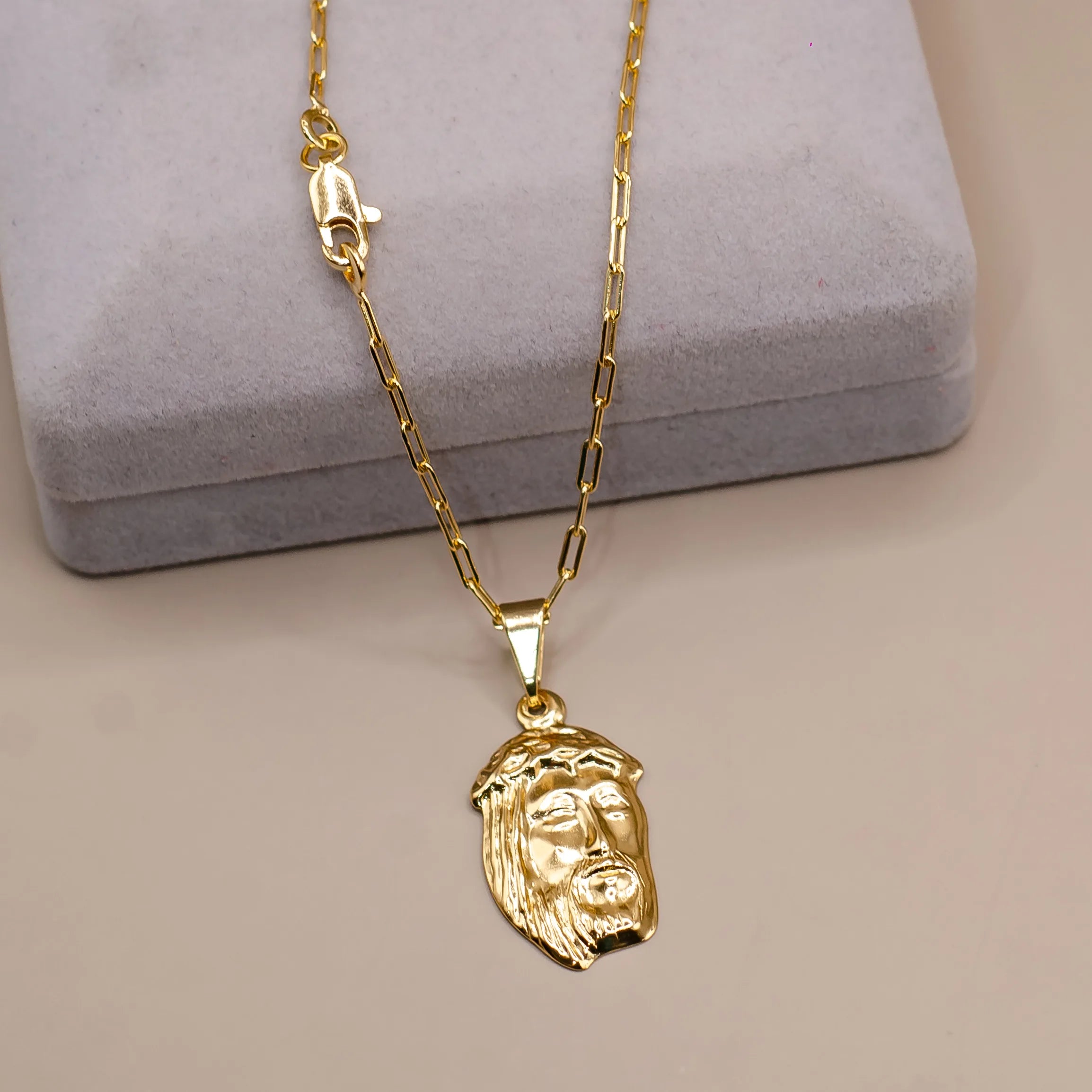 Corrente Elo alongado 2mm com pingente Face Banhado a Ouro 18k