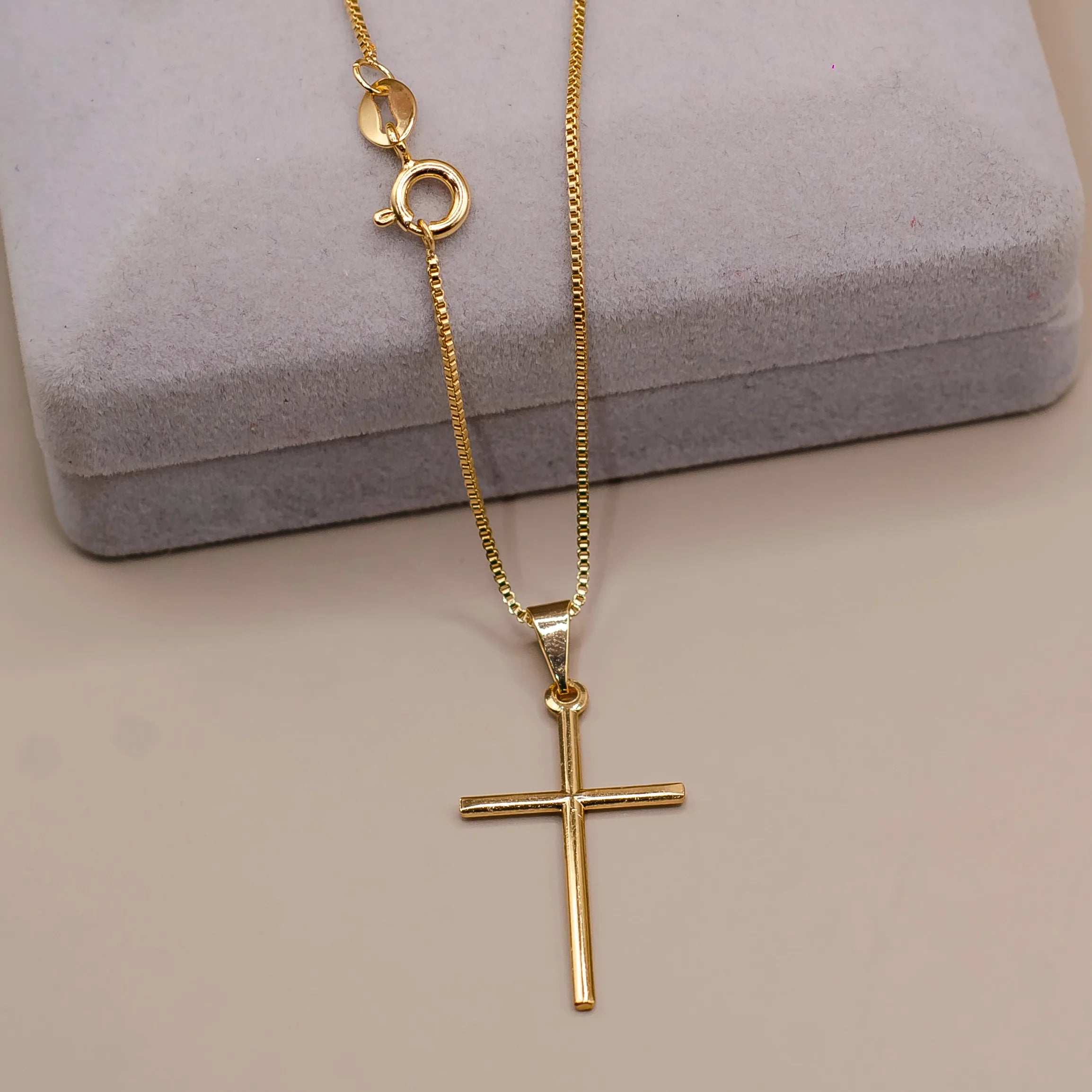 CORRENTE VENEZIANA 1MM COM CRUZ PALITO BANHADO A OURO 18K